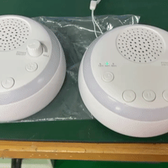 Aparat white noise portabil cu 30 sunete naturale, timer și lumină de veghe – autonomie 20 h